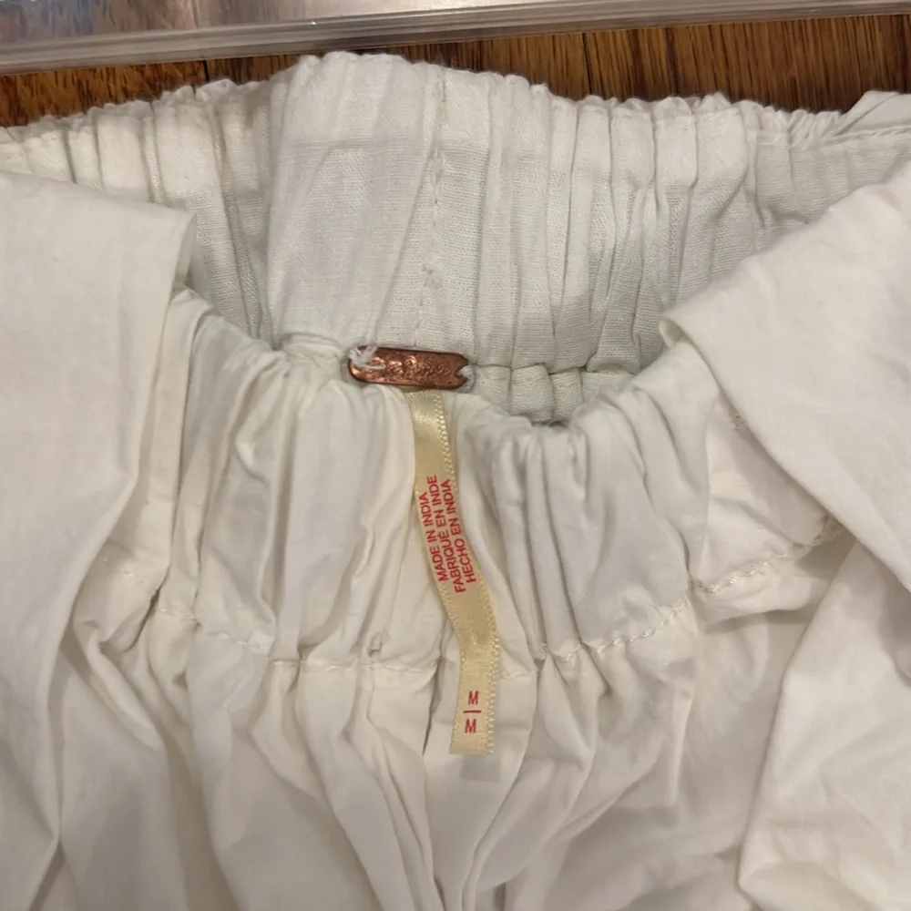 Free People ultra Wide leg White Pants size medium - Picture 2 of 4